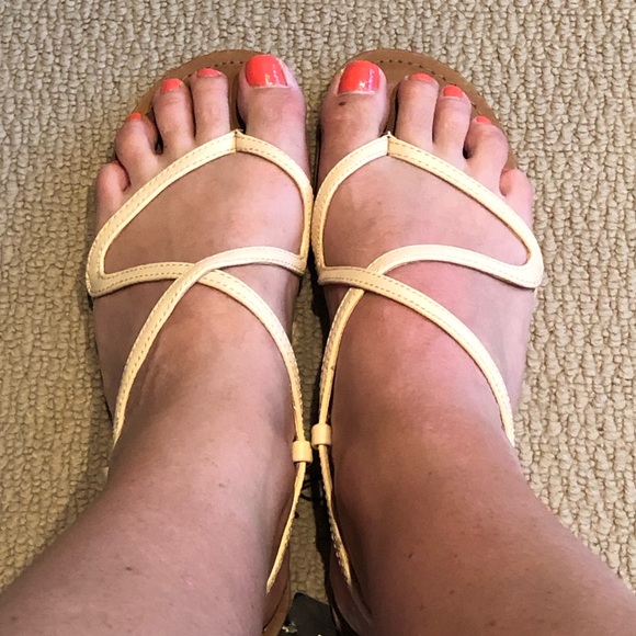 Express Sandals - Picture 5 of 5